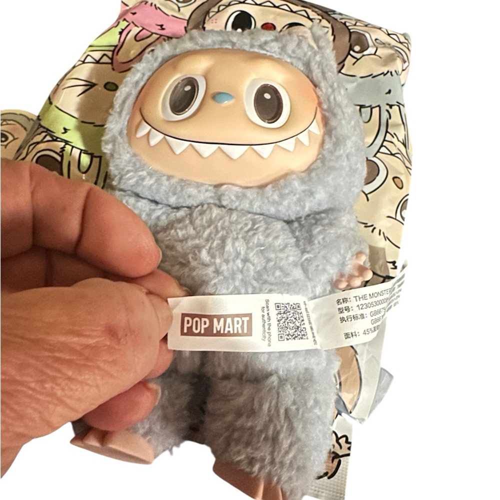 Labubu Popmart  confirmed sea salt coconut 1st generation Authentic - Picture 7 of 7